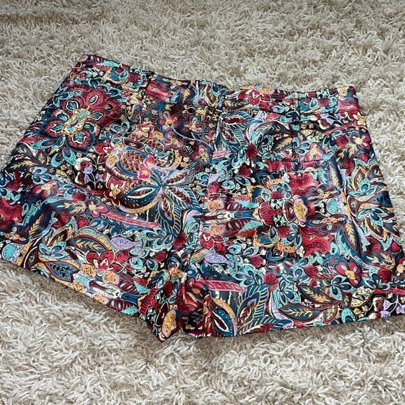 Very J Shorts Women's Faux Leather Paisley Pattern Shorts Large - Picture 8 of 14